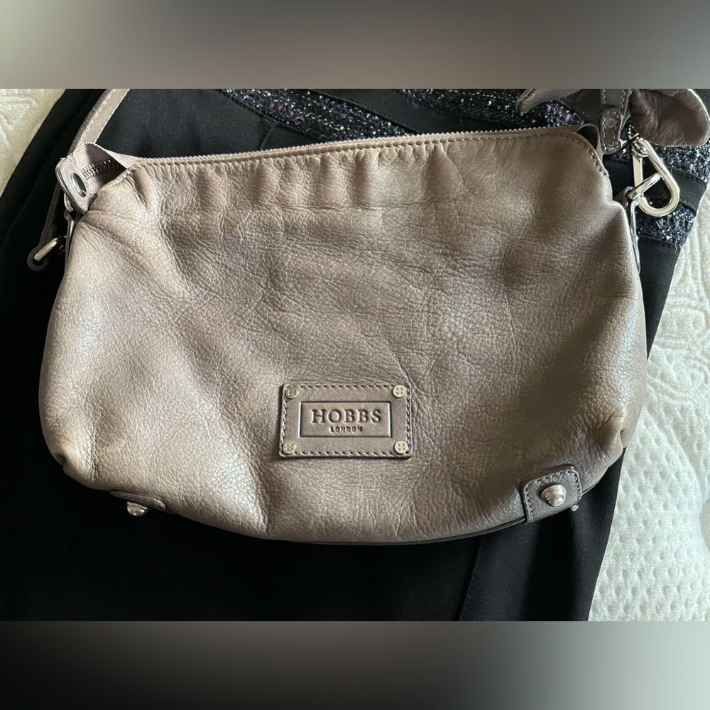 Hobbs handbag small in pre- owned condition